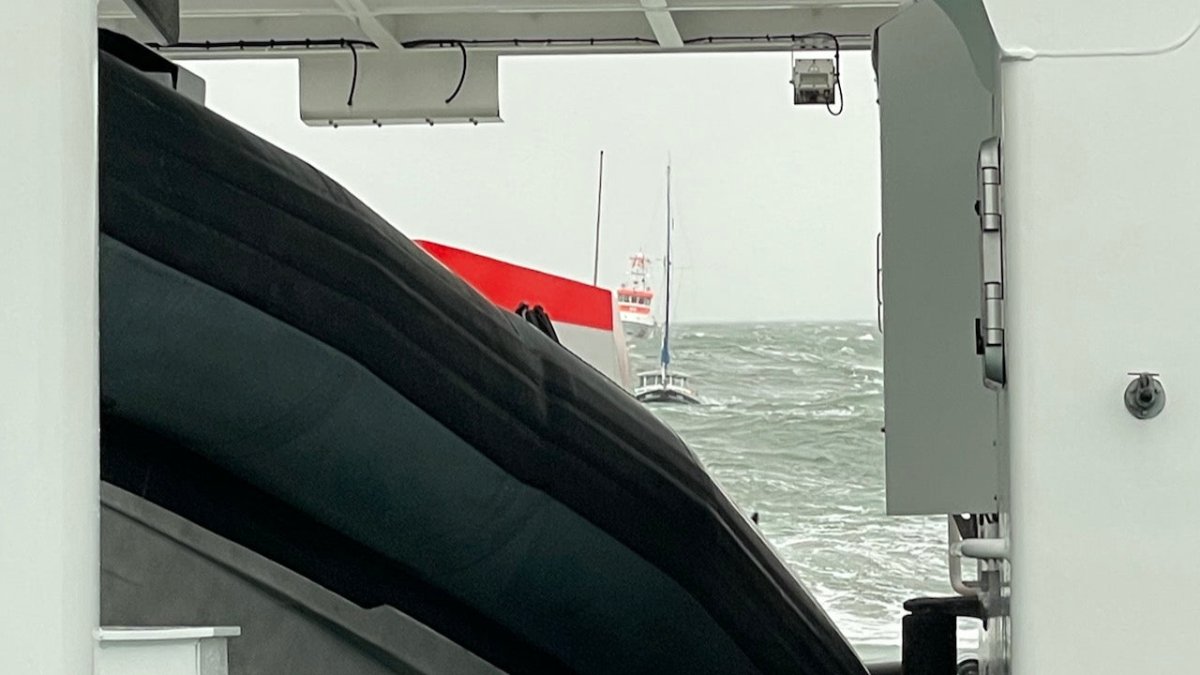 Vor Helgoland: Seenotretter holen Segler aus Sturm und Wellen - Ankerherz Verlag