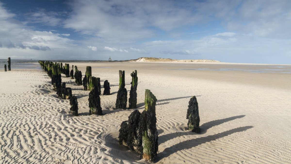 Wangerooge: Sturmtief Zoltan nimmt fast kompletten Strand mit - Ankerherz Verlag