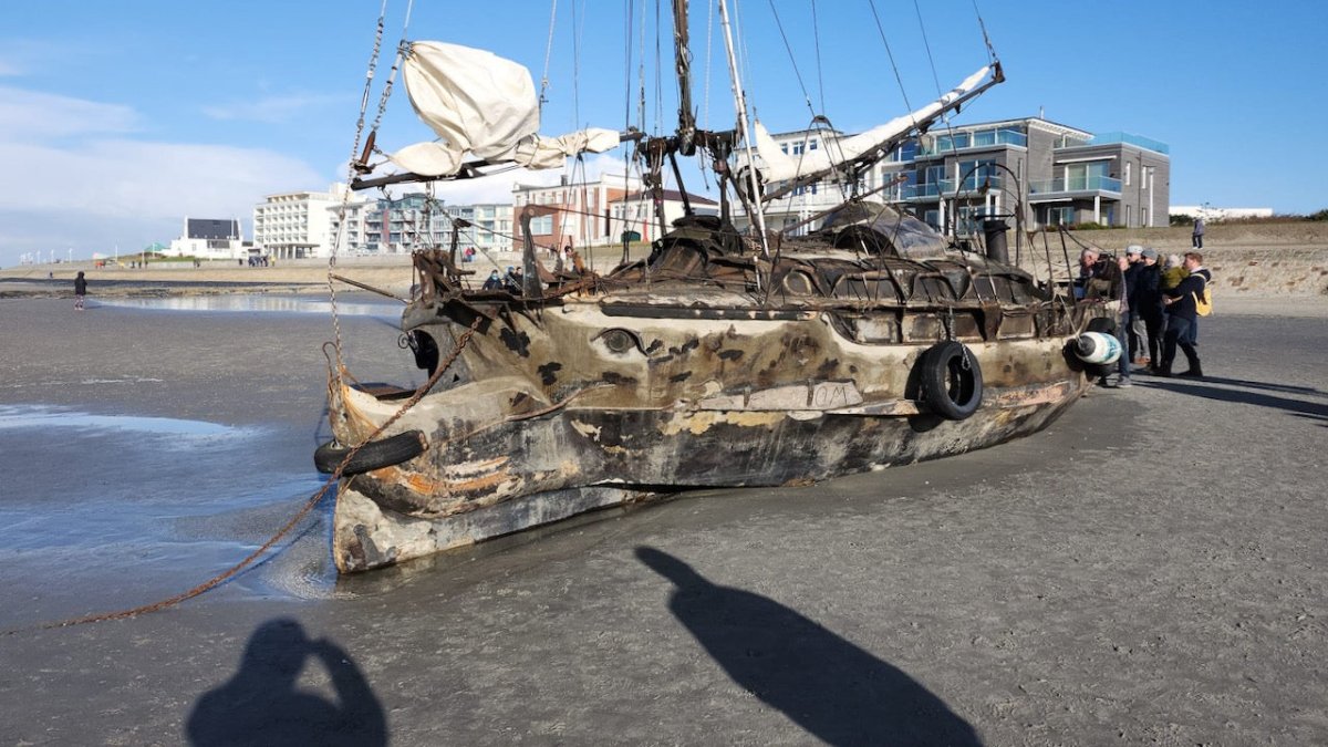 Wie im „Fluch der Karibik“: Geisterschiff strandet auf Norderney - Ankerherz Verlag