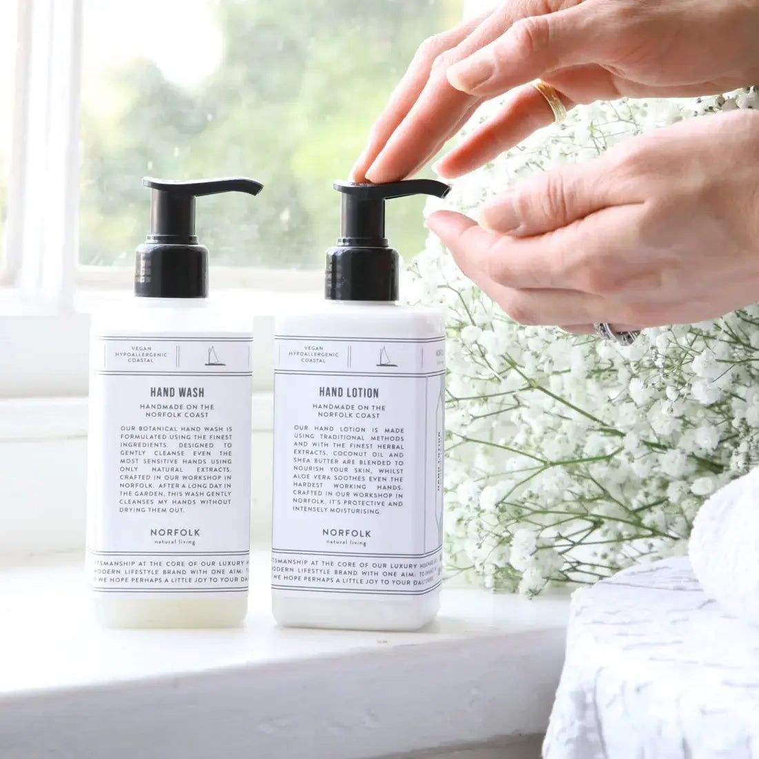Norfolk Natural Living Handseife Coastal Walks – Produktfoto Flasche von vorne