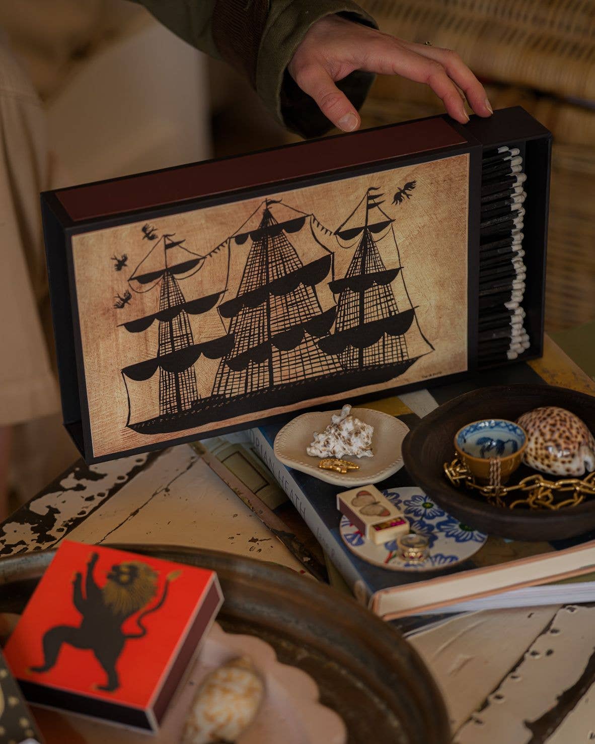 Riesige Streichholzschachtel - Segelschiff