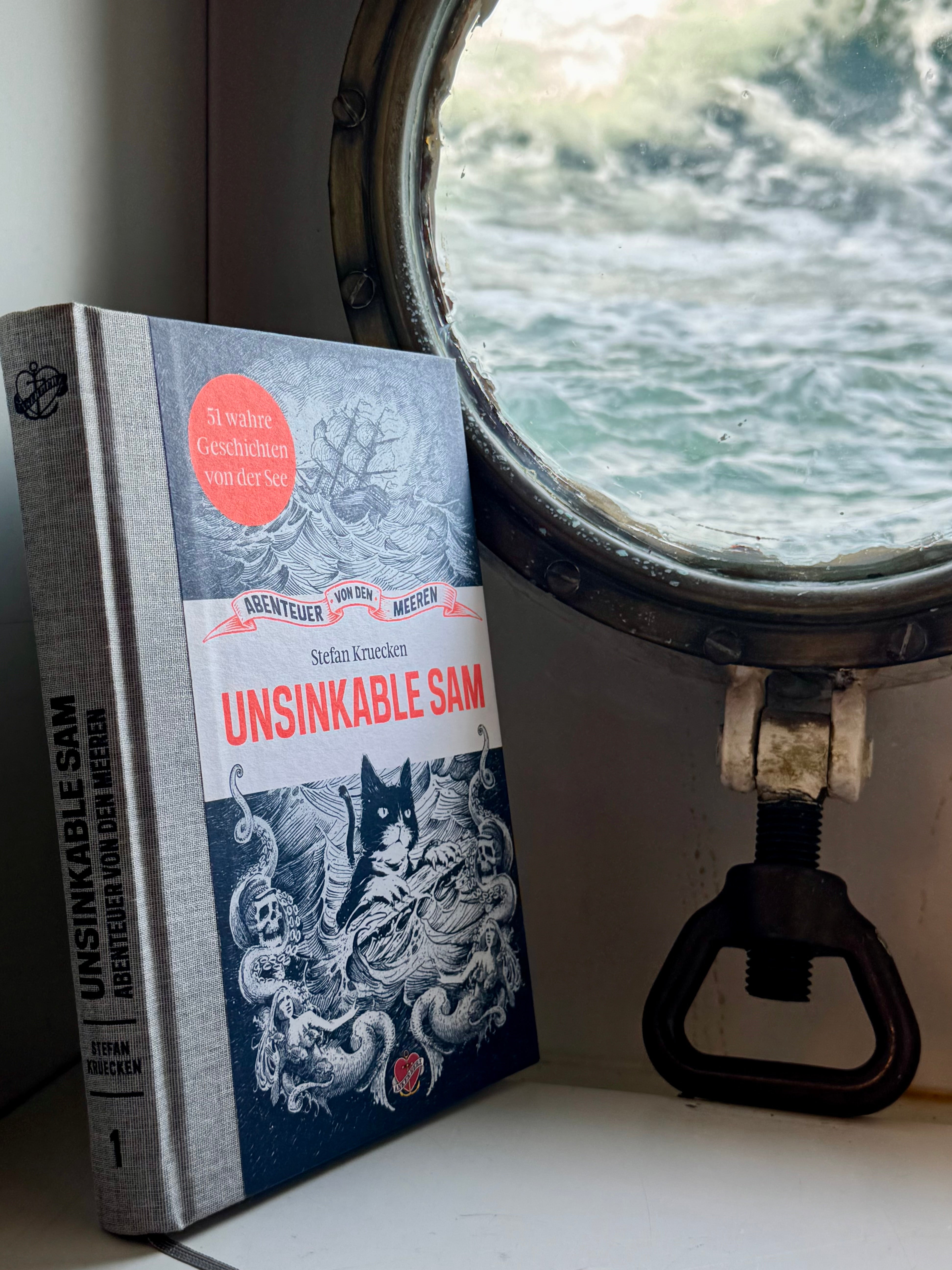 Unsinkable Sam - Abenteuer von den Meeren , Band 1