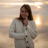 Breaffy Aran Strickjacke für Damen, Oat | ankerherz.de