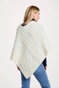 Aran Poncho - Creme | ankerherz.de