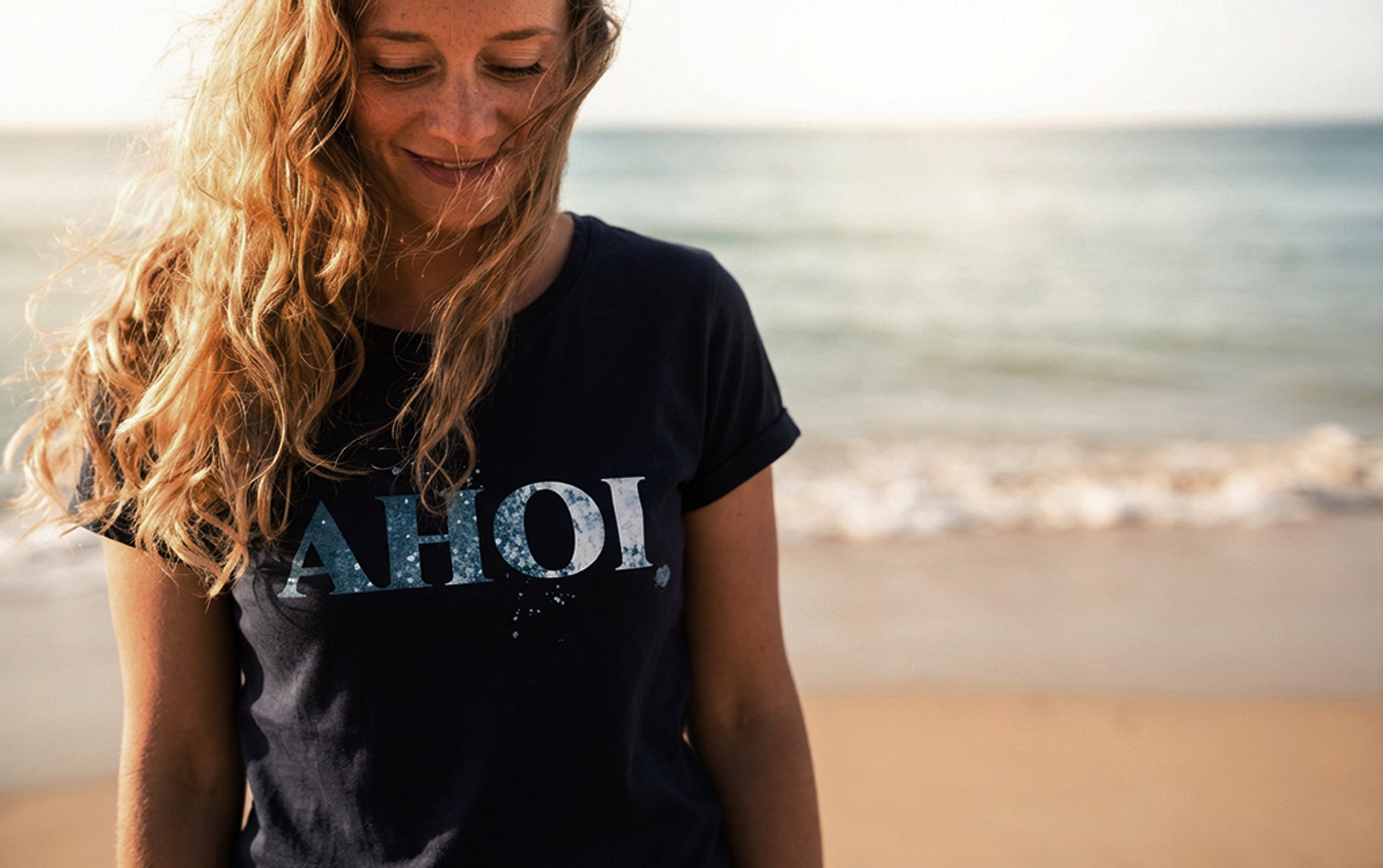 Frauen T-Shirt AHOI navy | ankerherz.de