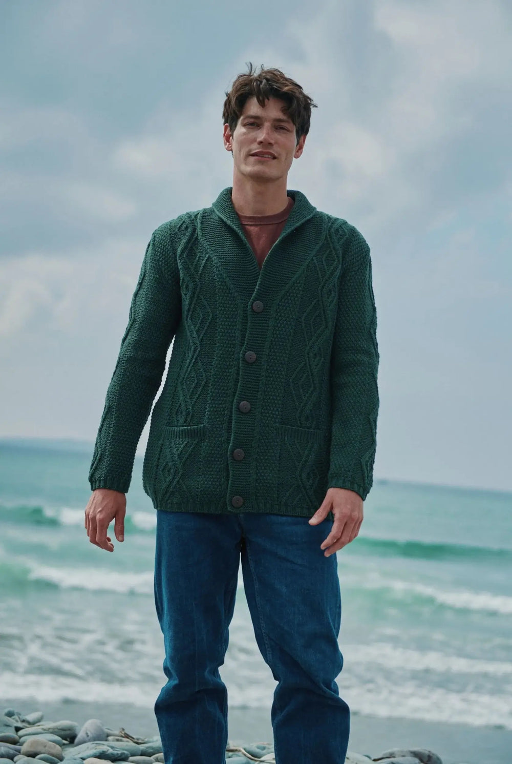 Aran Strickjacke - Waldgrün | ankerherz.de