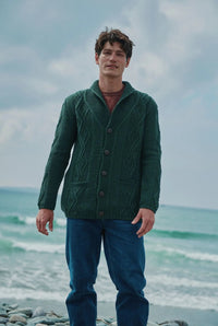 Aran Strickjacke - Waldgrün | ankerherz.de