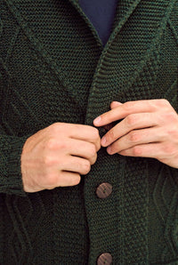 Aran Strickjacke - Waldgrün | ankerherz.de