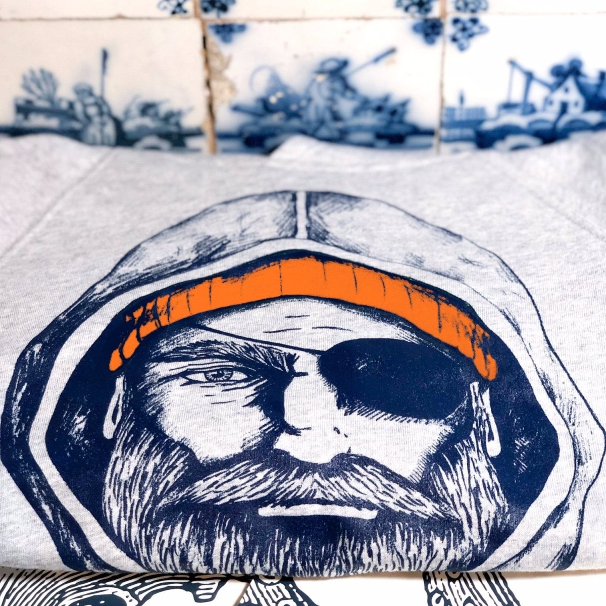 Kapuzenpullover Fischer orange - Ankerherz Verlag