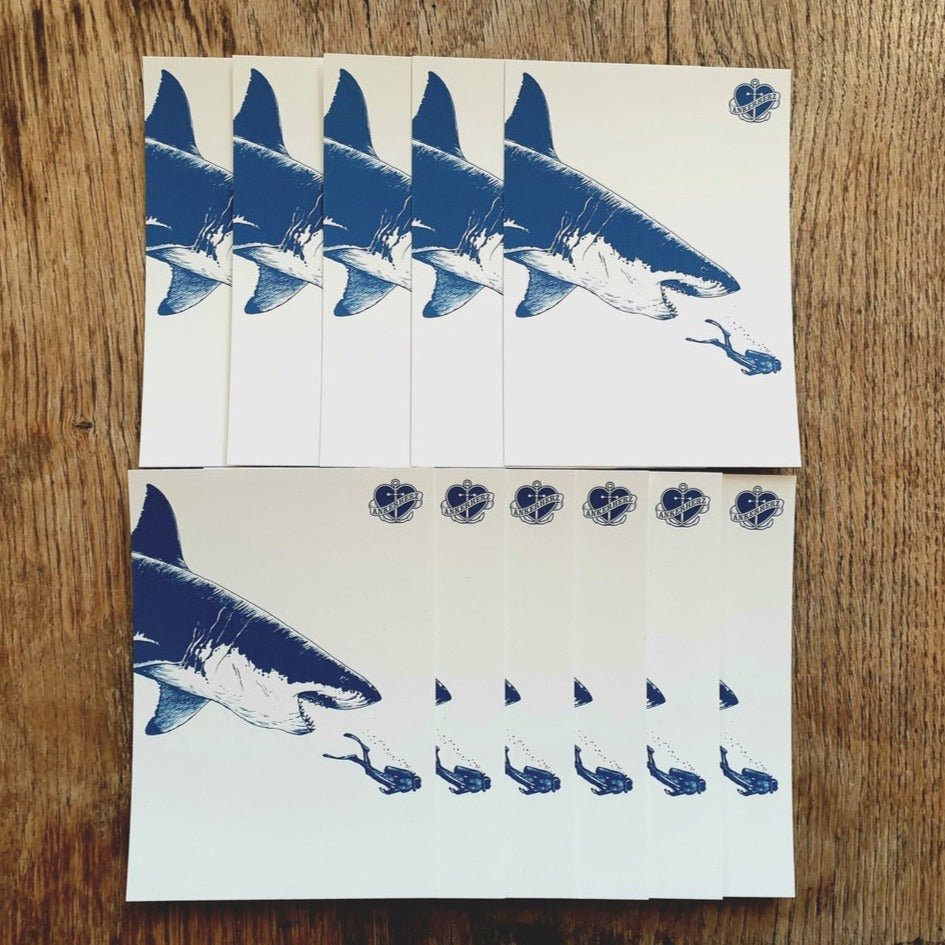 Postkarte Hai mit Taucher - Ankerherz Verlag
